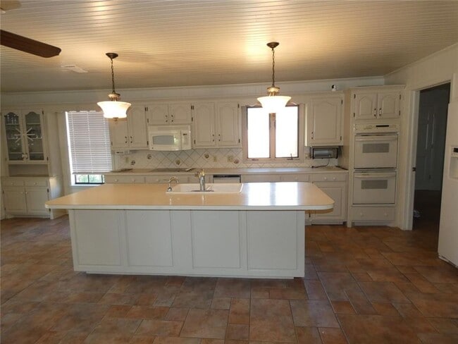 Building Photo - 1362 Beechwood Ln