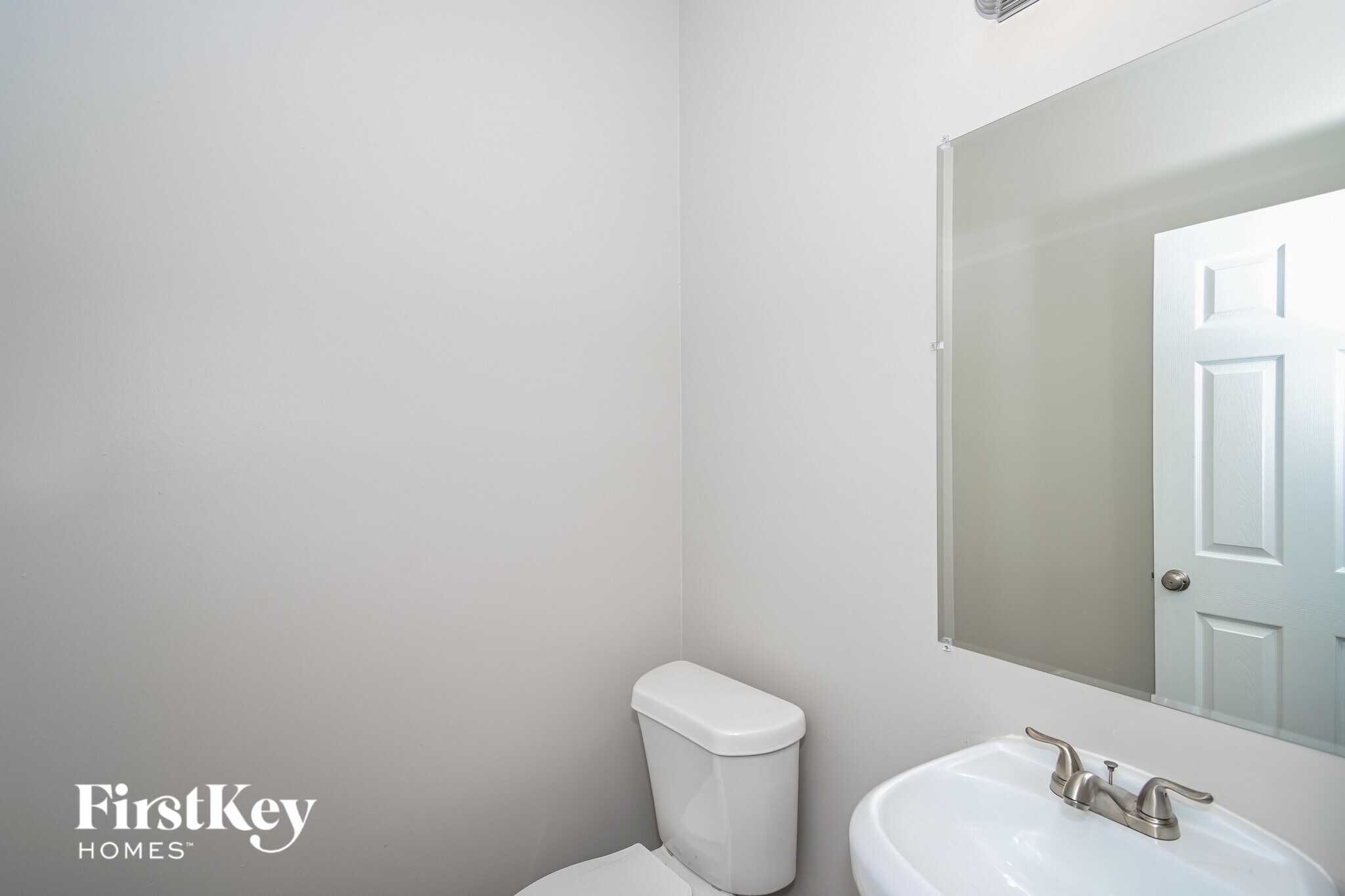 Building Photo - 135 Parkmont Ct