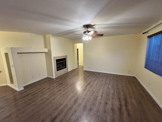 Building Photo - 3688 Pintail Dr