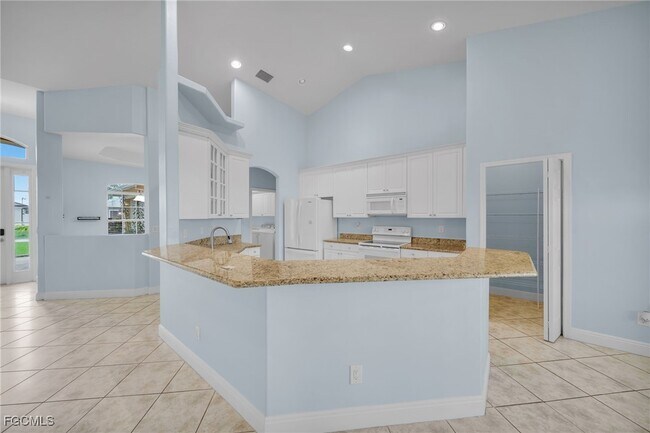 Building Photo - 621 NW 37th Ave