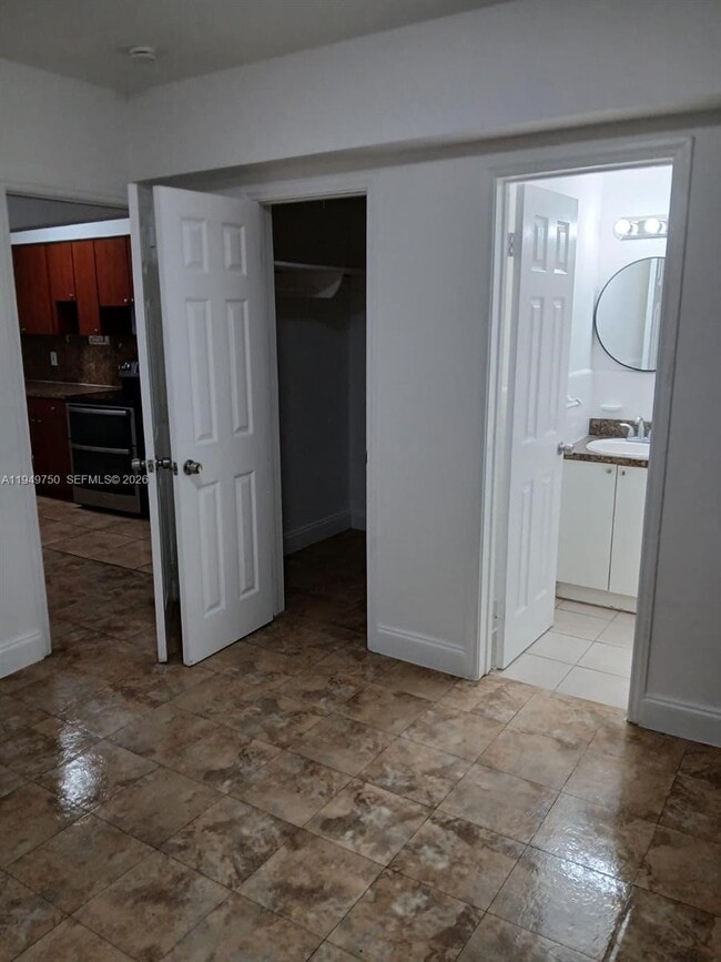 Building Photo - 505 NE 82nd St