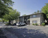 Building Photo - Gold Crossing Apartments