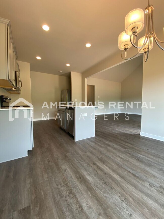 Building Photo - Home for Rent in the St James Subdivision in Pinson, AL!!! AVAILABLE NOW!!! DEPOSIT PENDING