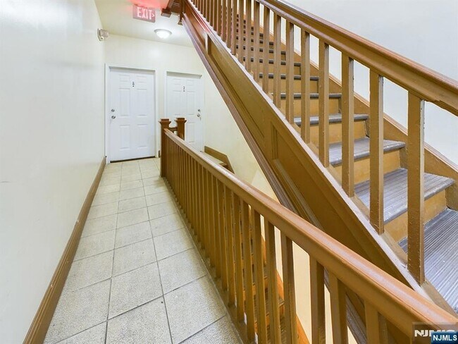 Building Photo - 413-15 Dodd St