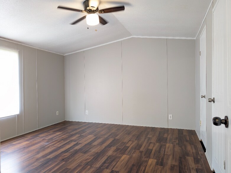 Building Photo - 13314 Pecan Tree Dr