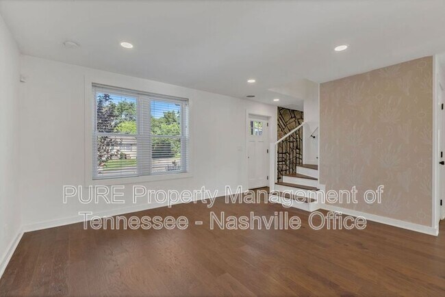 Building Photo - 2601 Oakwood Ave