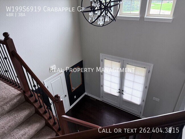 Building Photo - W199S6919 Crabapple Ct