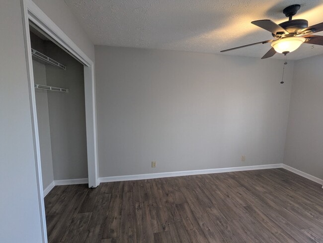 Building Photo - 1403 Cedardale Ct