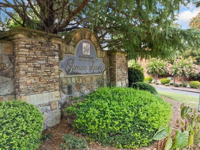 Building Photo - 3-bedroom, 2.5-bath end-unit townhome in the Garrison Square