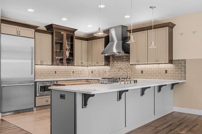 Building Photo - 3676 W Cielo View Ct