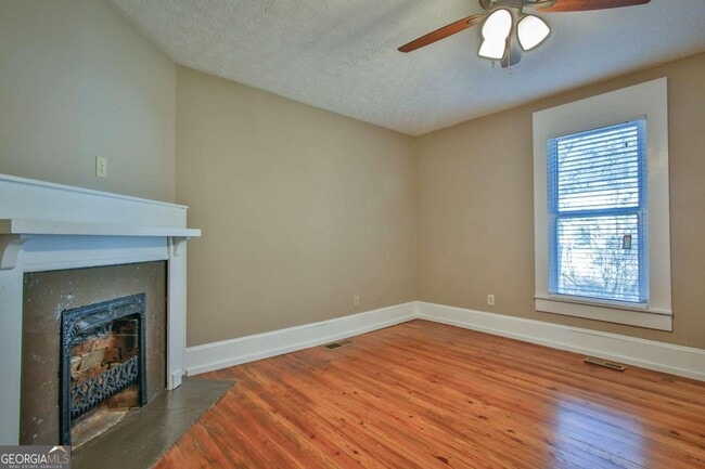 Building Photo - 239 Boulevard