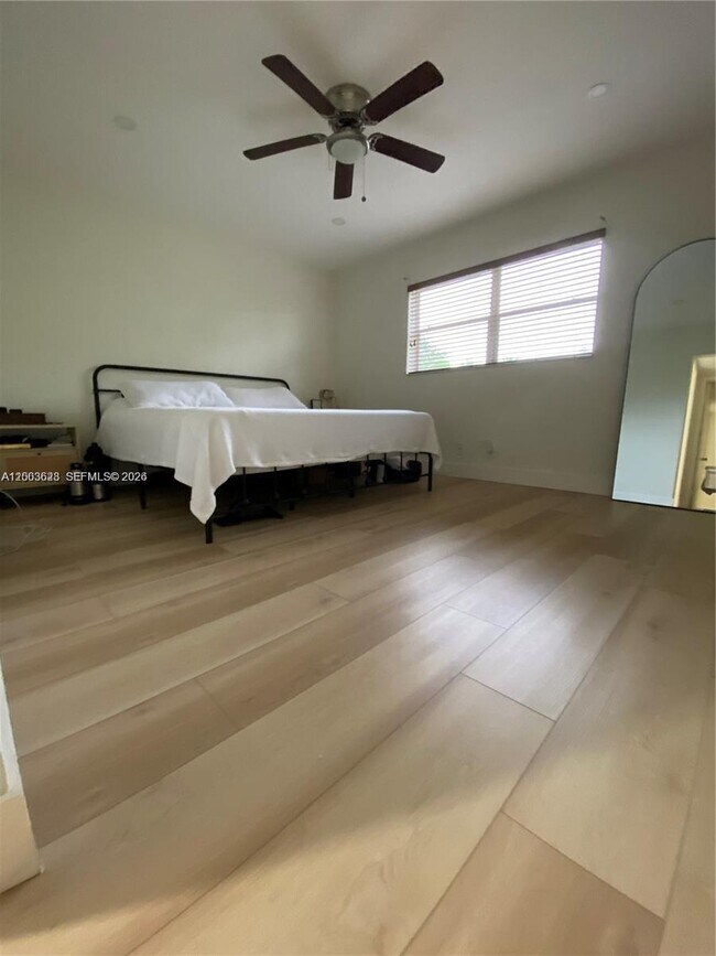 Building Photo - 1200 Tallwood Ave