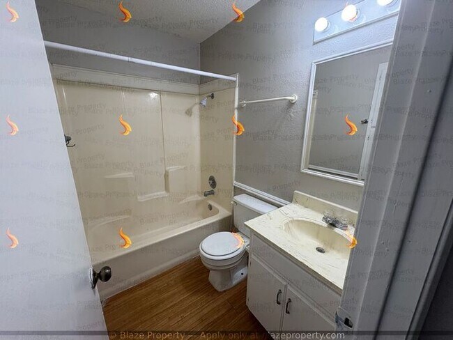 Building Photo - NOW LEASING : 3 Bed 2.5 Bath Townhouses