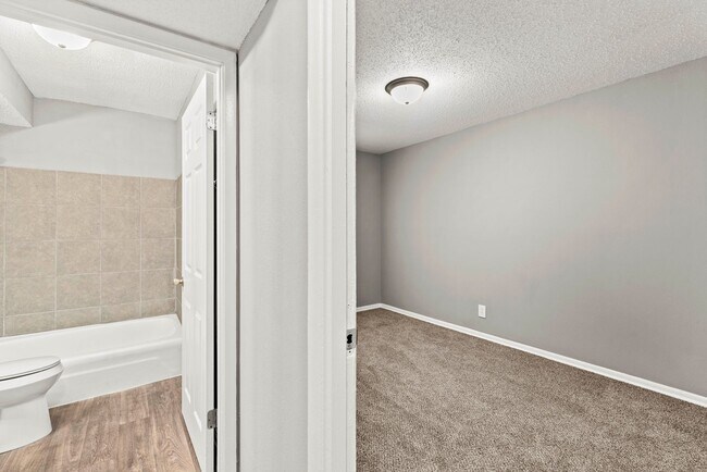 Building Photo - 2 Bedroom Availability