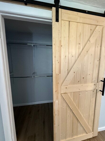 Building Photo - 1823 Worthington Run Dr