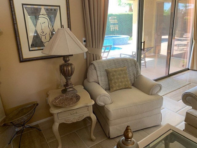 Living room - 2481 Verna Ct