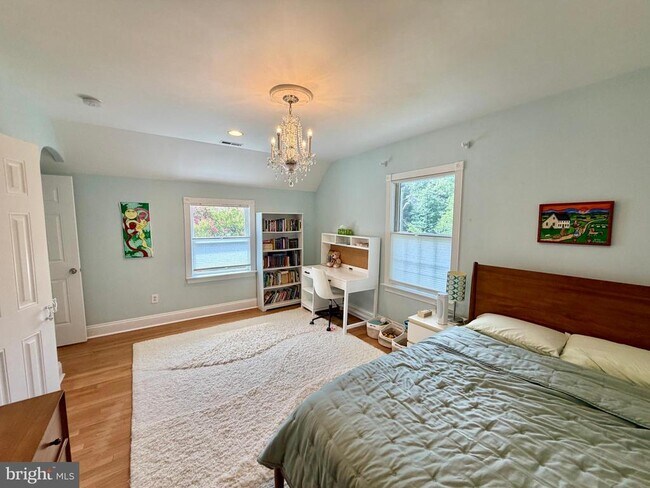 Building Photo - 7538 Morningside Dr NW