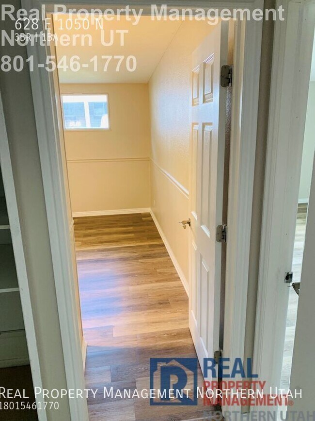 Building Photo - 628 E 1050 N St