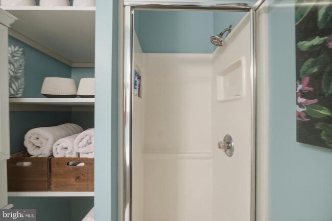 Building Photo - 22 N Main St