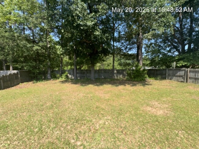 Building Photo - 1222 Skyline Dr