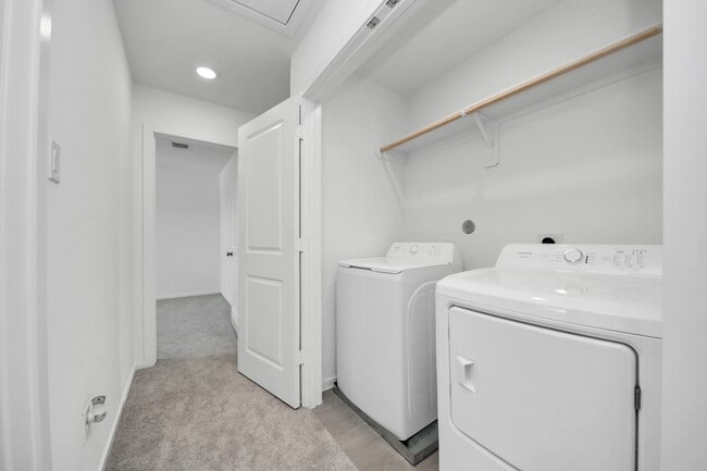 Building Photo - 3012 Majestic Sunrise Dr