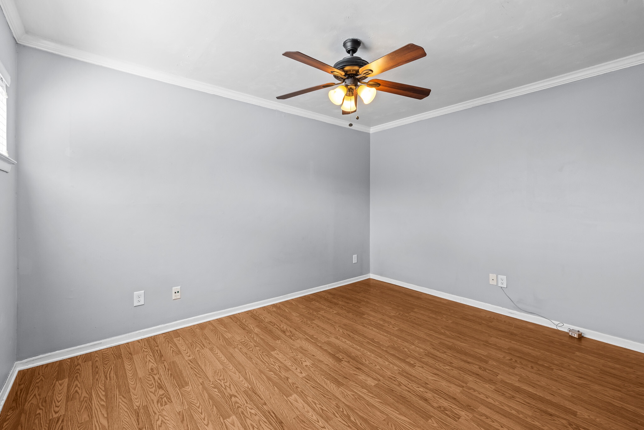 Building Photo - 3350 Altamont S