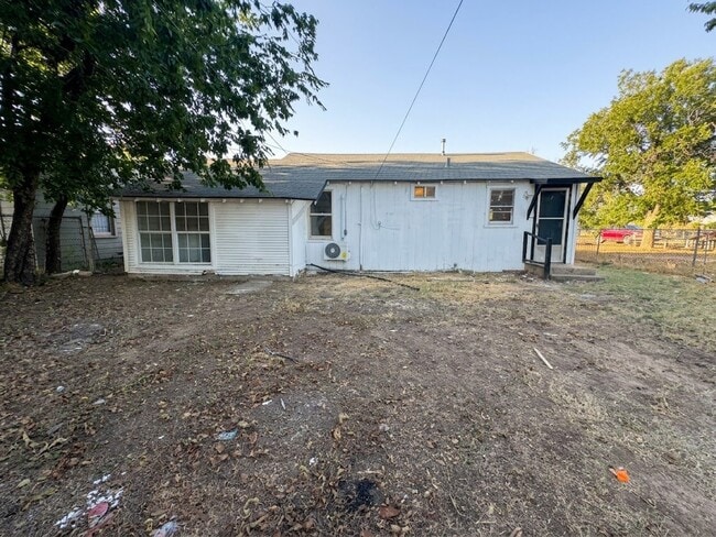Building Photo - 1829 Spaulding St