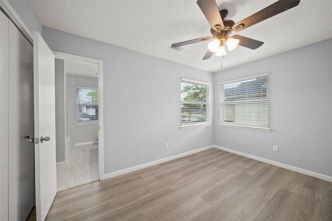 Building Photo - 9418 Westacre Pl