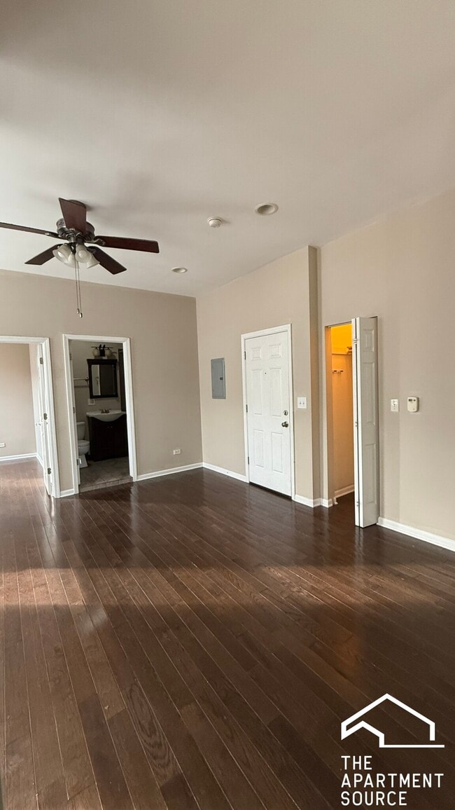 Building Photo - 1919 S Racine Ave