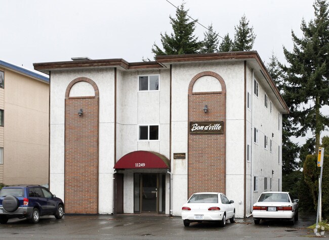 Building Photo - BON A'VILLE APTS