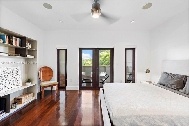 Building Photo - 1201 NE 83rd St