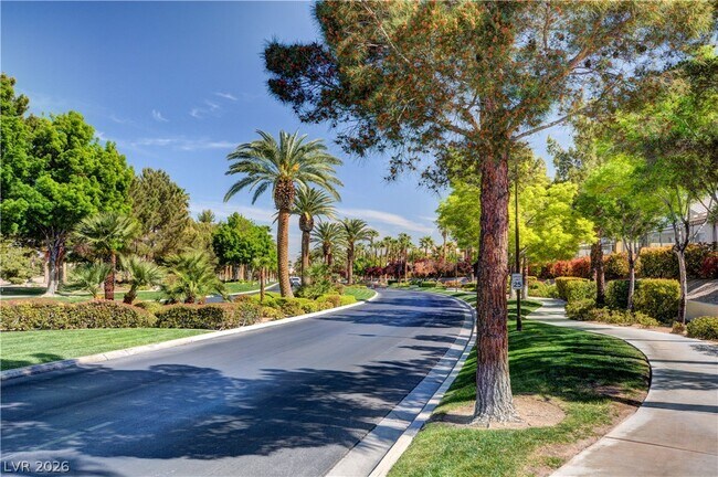 Building Photo - 294 Powerbilt Ave