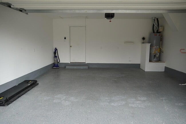 Building Photo - 231 Milliner Lp