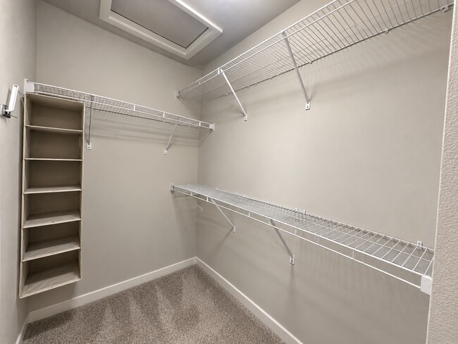 Building Photo - 5904 Minong Ln