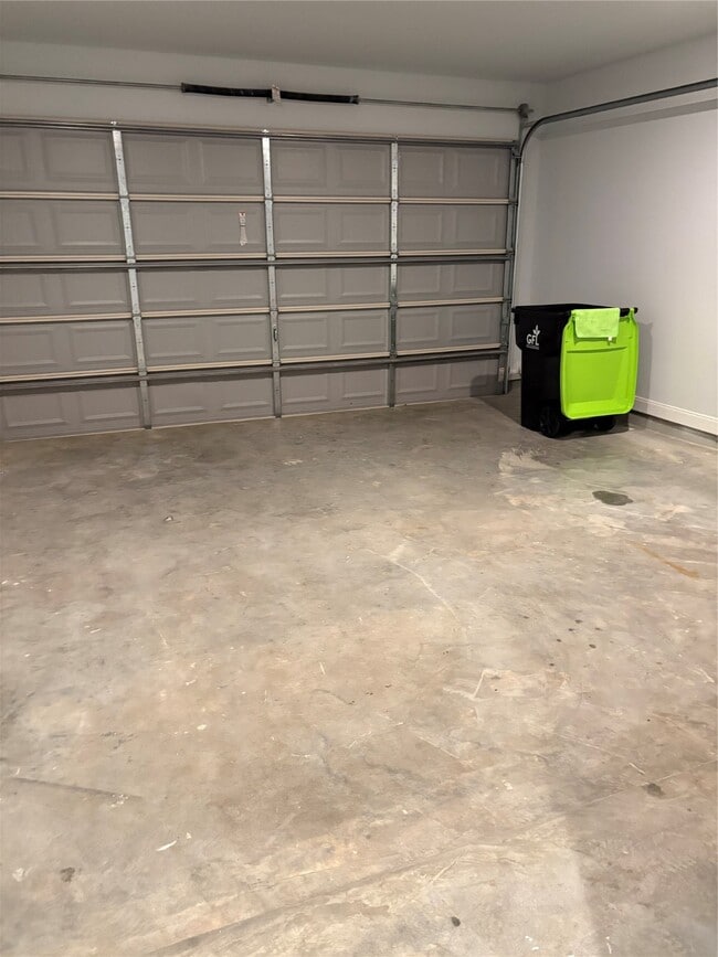 Building Photo - 205 Mcelroy Ave