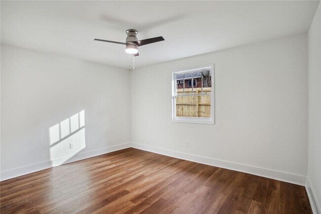 Building Photo - 782 Dixie Ave NE