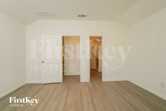 Building Photo - 10639 Erinita Way