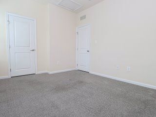 Building Photo - 7721 Duncannon Ln