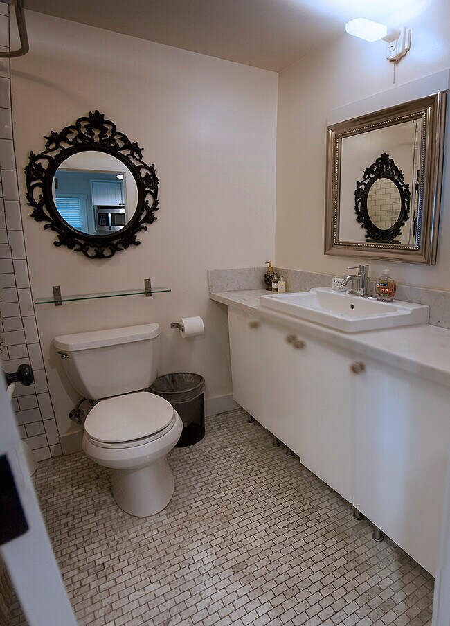 Bathroom - 252 Market St