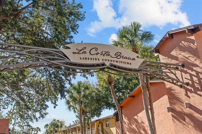 Building Photo - 784 E Michigan St