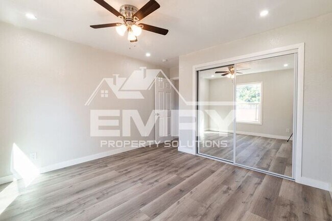 Building Photo - Available for rent in Lynwood 2 Bed 2 Bath...
