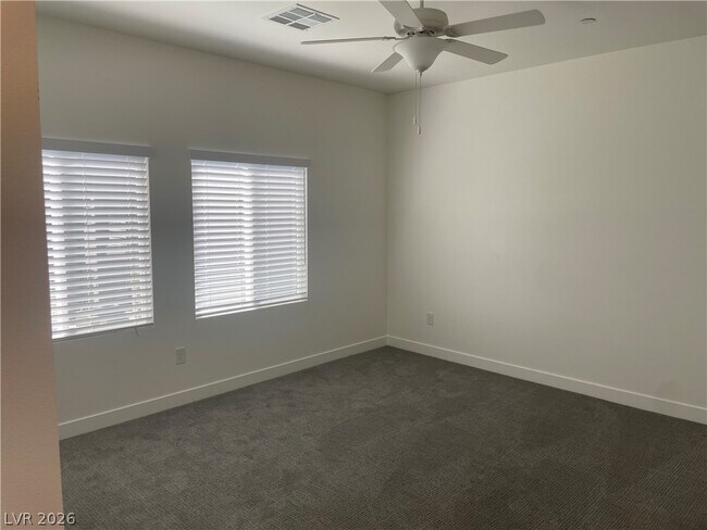 Building Photo - 11484 Roaring Peak Dr