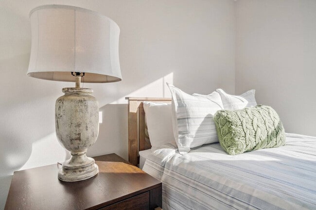 Building Photo - 11590 Maidstone St