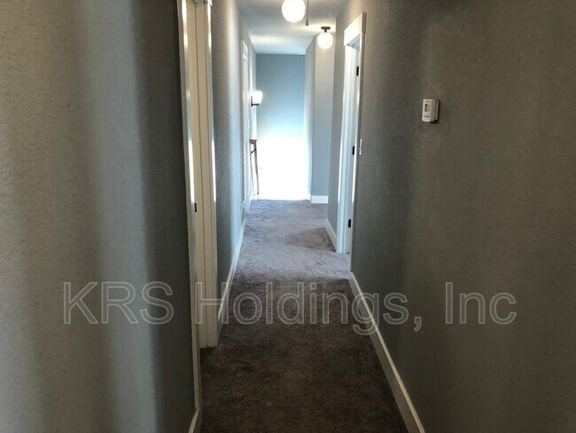 Building Photo - 1312 auburn hill Dr