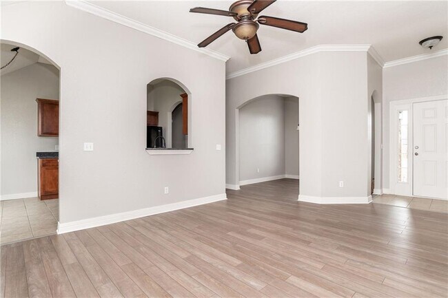 Building Photo - 611 Jack Perry Dr