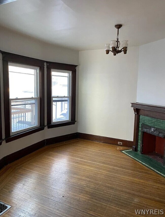 Building Photo - 455 Crescent Ave