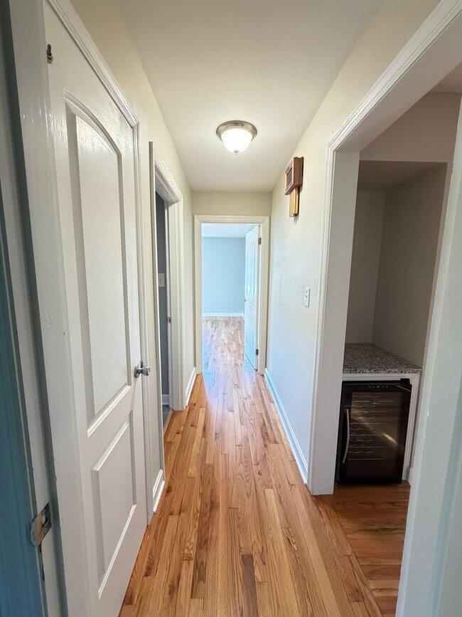 Building Photo - The 3 Bedroom In St. Matthews You've Been Looking For!