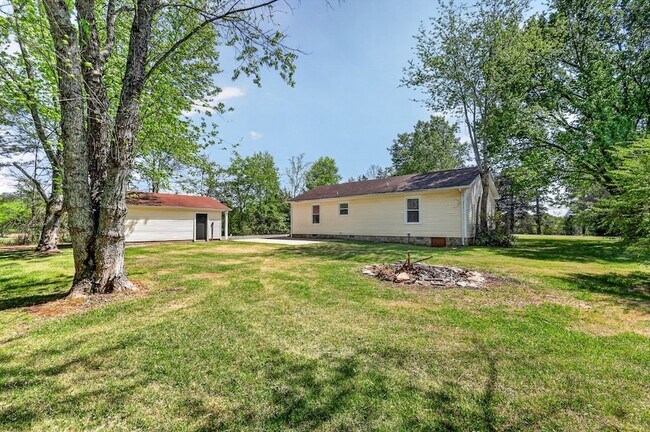 Building Photo - 4827 Bradyville Pike