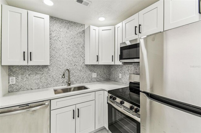 Building Photo - 4290 Neptune Dr SE