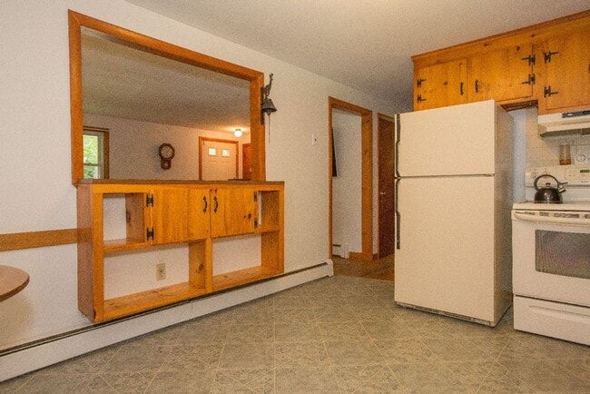 Building Photo - New Listing! Single Family Home in Yarmouth